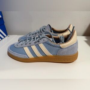 Adidas Men's Light Blue and Beige Sneakers